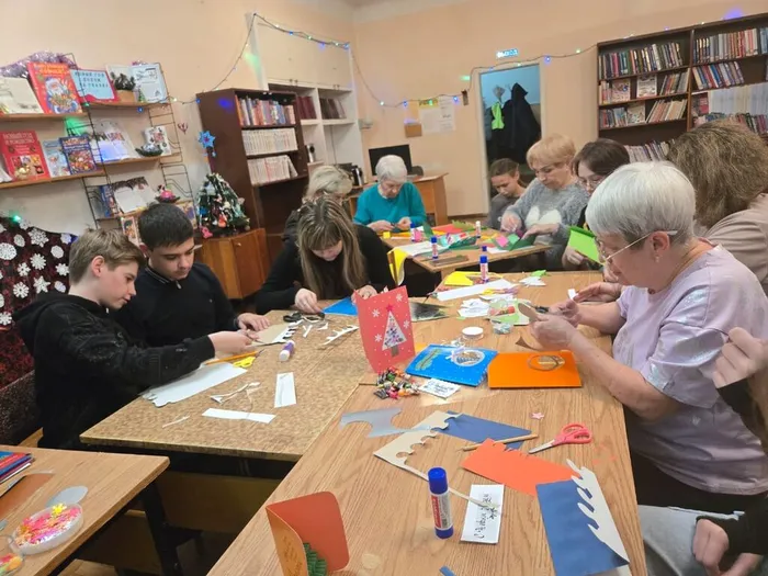 Мастер-класс "Новогодняя открытка воину" в библиотеке поселка Черемухово