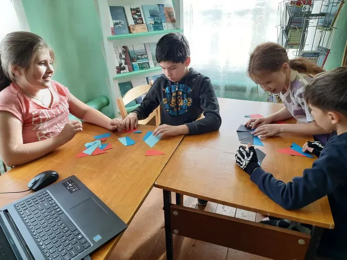 Исторический час «В единстве с Россией» в Библиотеке п. Сосьва