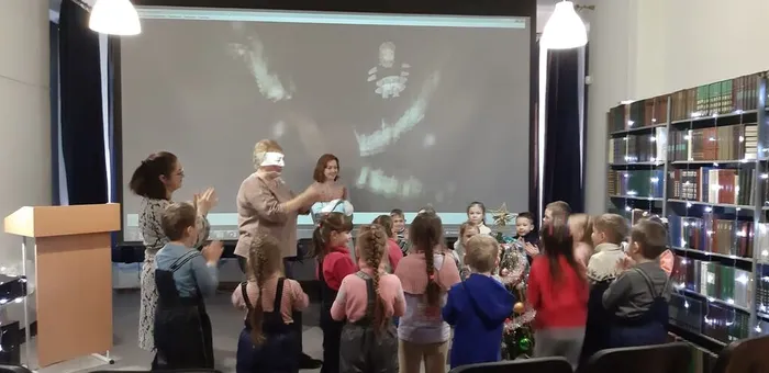 «История ёлочных игрушек»