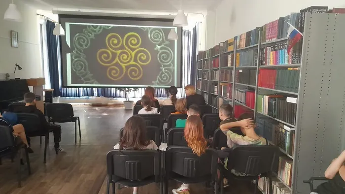 Исторический экскурс «Мне о России надо говорить…» в Центральной городской библиотеке им. А. Н. Арцибашева