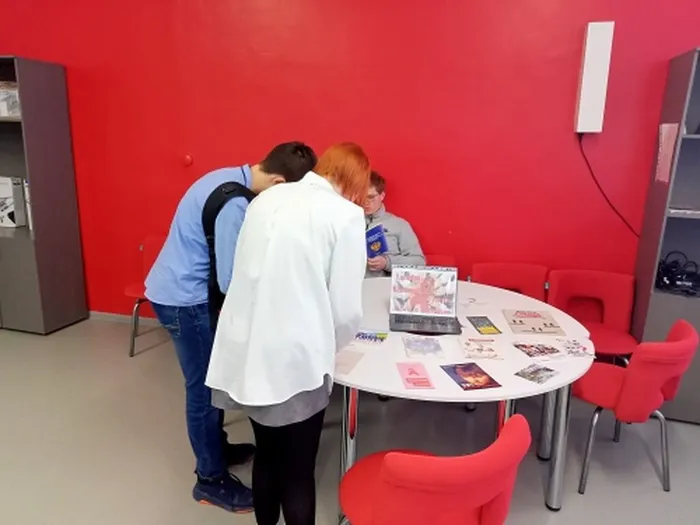 9 класс и выставка