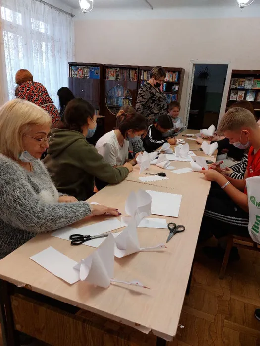 мастерим журавлика.JPG