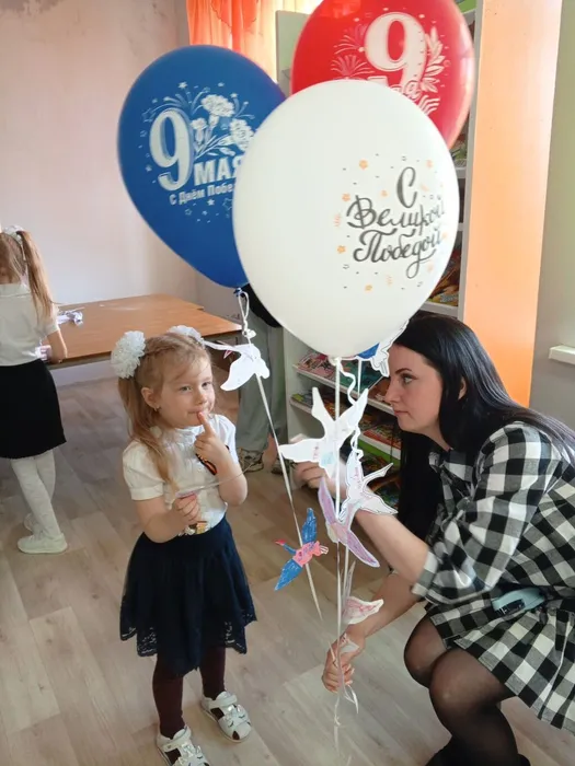 День Победы см Библиотекой для детей и молодежи!