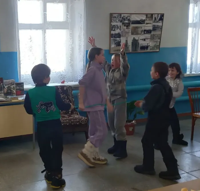 "Масленица идёт, за собой весну зовёт" с Библиотекой п. Покровск-Уральский