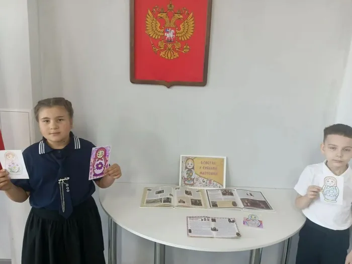 Фольклорный час «Матрёшкины забавы» в Библиотеке п. Третий Северный