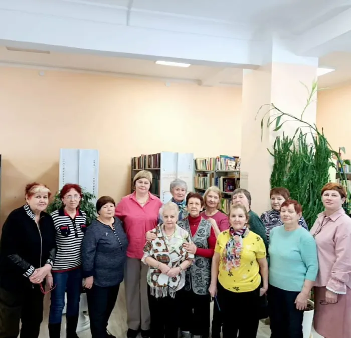 Творческая встреча с поэтом Еленой Диметрой  «Я могла об этом только мечтать!!!» в Библиотеке семейного чтения п.Калья