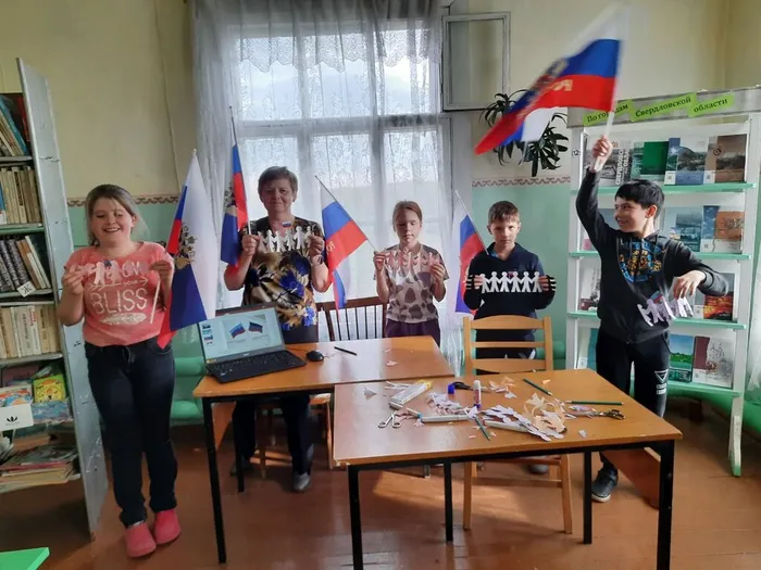 Исторический час «В единстве с Россией» в Библиотеке п. Сосьва