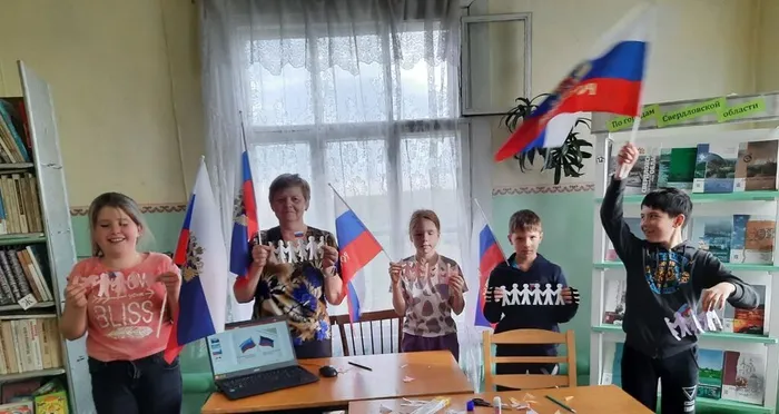 Исторический час «В единстве с Россией» в Библиотеке п. Сосьва