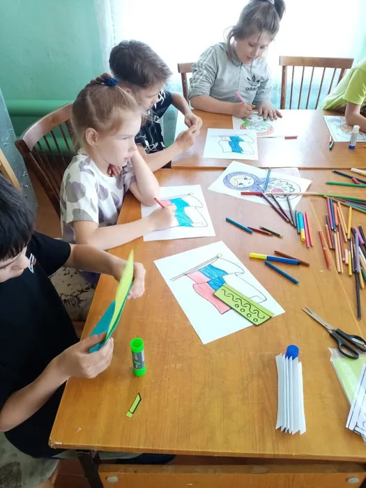 Познавательный час «Россия – Родина моя» в Библиотеке п. Сосьва