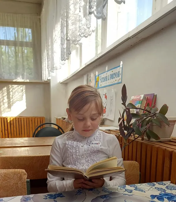 "ДЕНЬ ЧТЕНИЯ - 2024" В БИБЛИОТЕКЕ  п. Баяновка