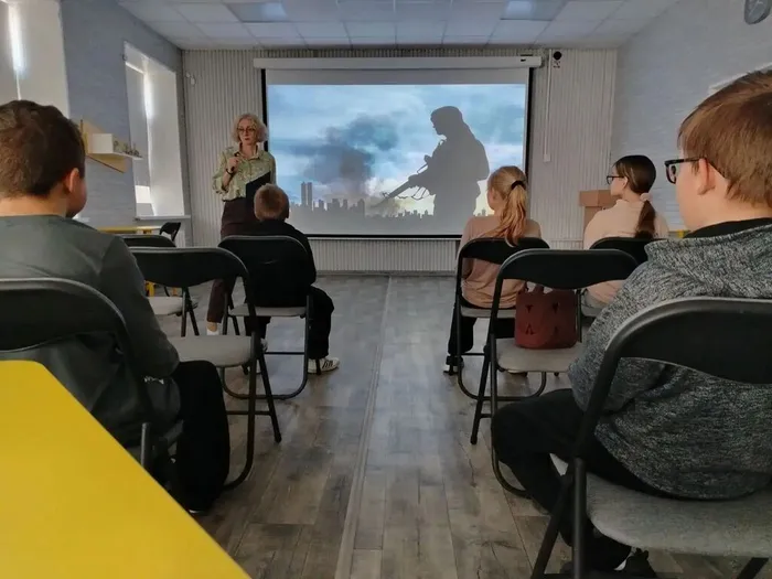 Час безопасности «Твоя безопасность в твоих руках» в Центральной городской библиотеке им. А. Н. Арцибашева