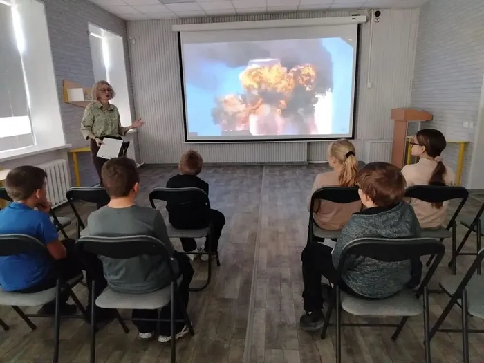 Час безопасности «Твоя безопасность в твоих руках» в Центральной городской библиотеке им. А. Н. Арцибашева