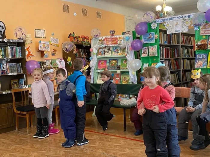 Интерактивное путешествие «Саквояж с чудесами» в библиотеке п.Черемухово