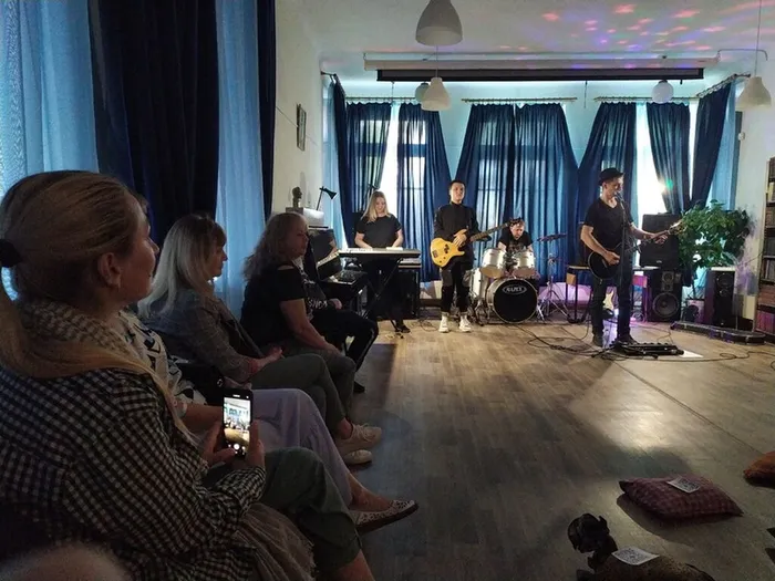 Гиг-квартирник состоялся в Центральной городской библиотеке им. А.Н. Арцибашева