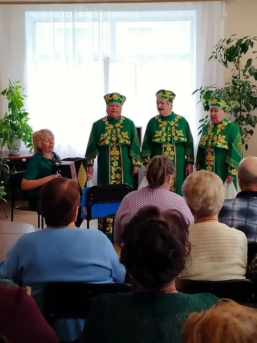 Час досуга «Янтарная осень» с Центральной городской библиотекой им. А. Н. Арцибашева