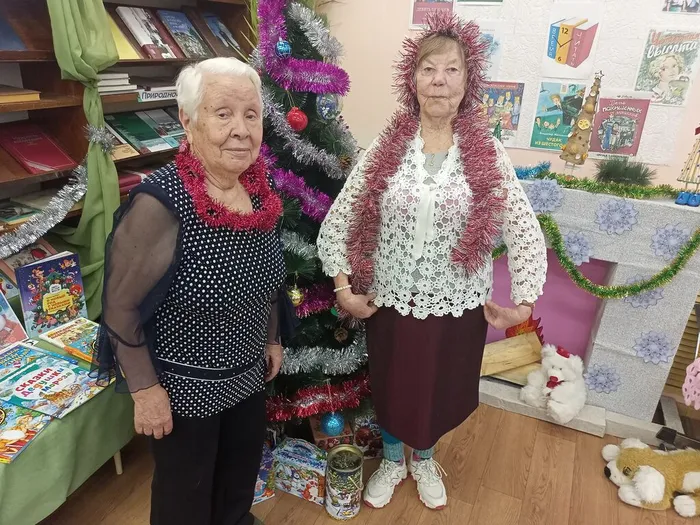 Новогодние дамы