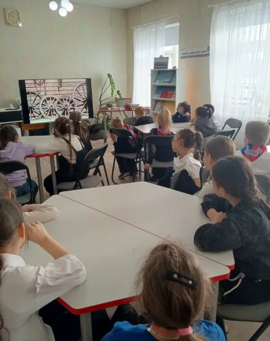 Час открытий в библиотеке для детей и молодежи