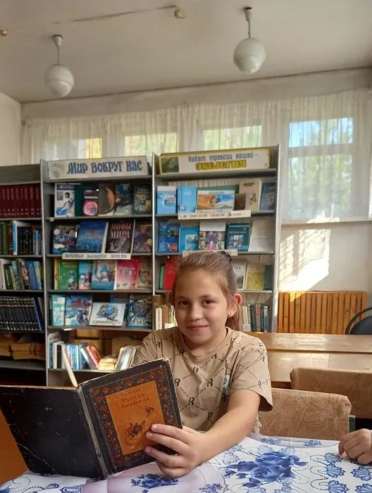 "ДЕНЬ ЧТЕНИЯ - 2024" В БИБЛИОТЕКЕ  п. Баяновка