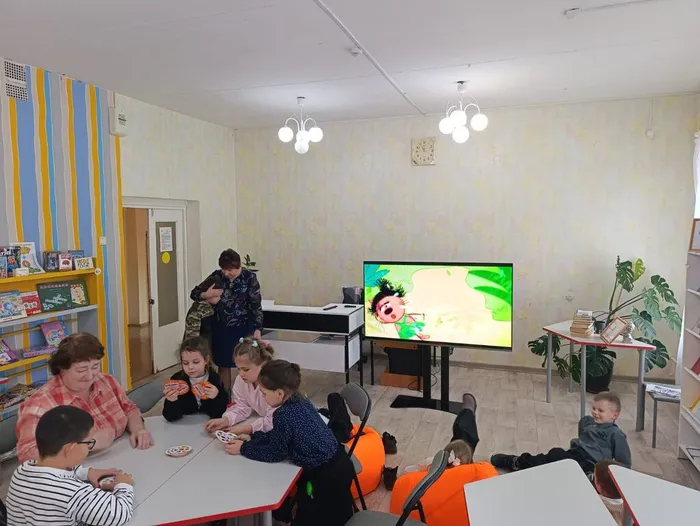 Клуб общения детей в Библиотеке для детей и молодежи (ул. Октябрьская, 29) работает и открыт для Всех желающих