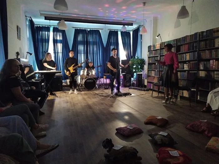 Гиг-квартирник состоялся в Центральной городской библиотеке им. А.Н. Арцибашева