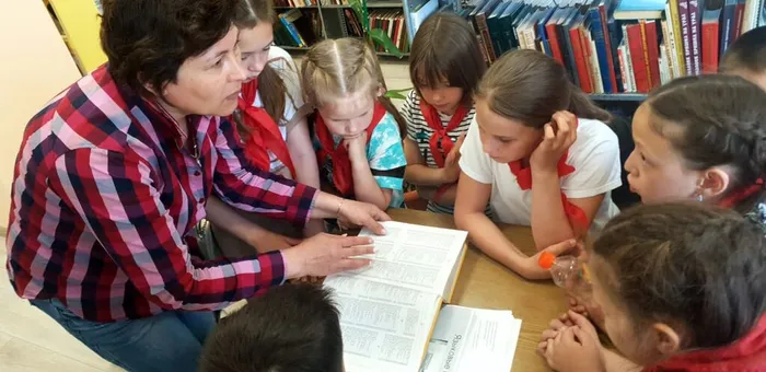 Библиотечный урок  «Словари – твои друзья»