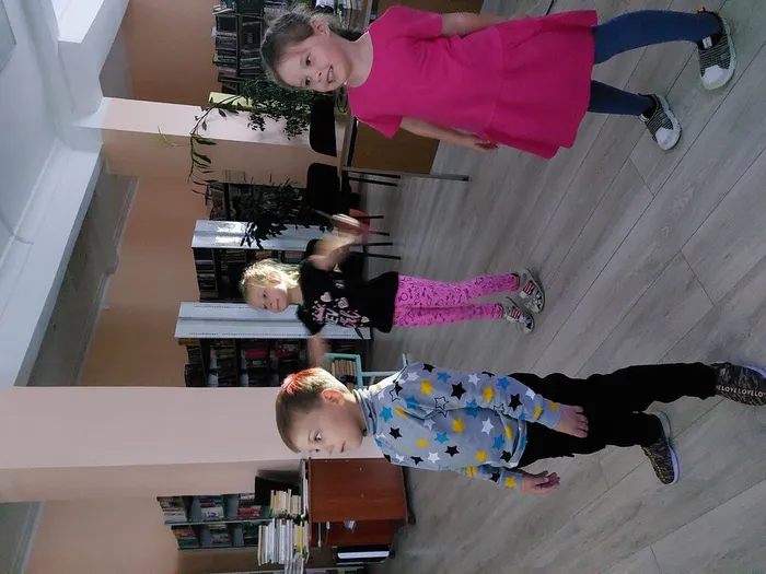 Осеннее путешествие-калейдоскоп "Разноцветные загадки" .