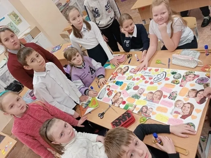 4 класс и стенгазета