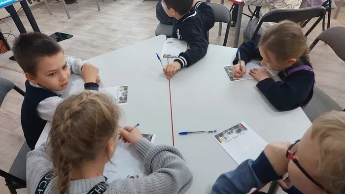 Литературный час «Он живет в Великом Устюге - Всероссийский Дед Мороз» в Библиотеке для Детей и Молодежи