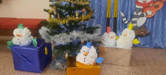 "Мастерская Деда Мороза" в Библиотеке для детей и молодежи0