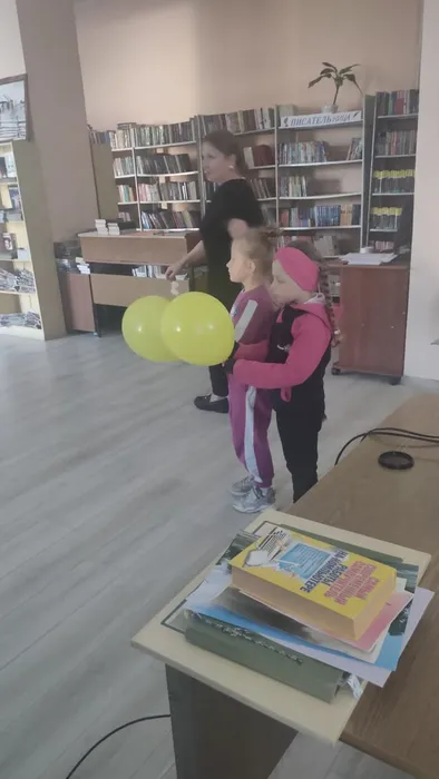 Культурно - развлекательная программа  «День семейного общения» в Библиотеке п. Калья