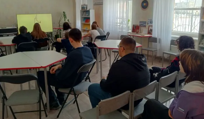 Профилактическая беседа «Умей сказать нет!» в библиотеке для детей и молодежи