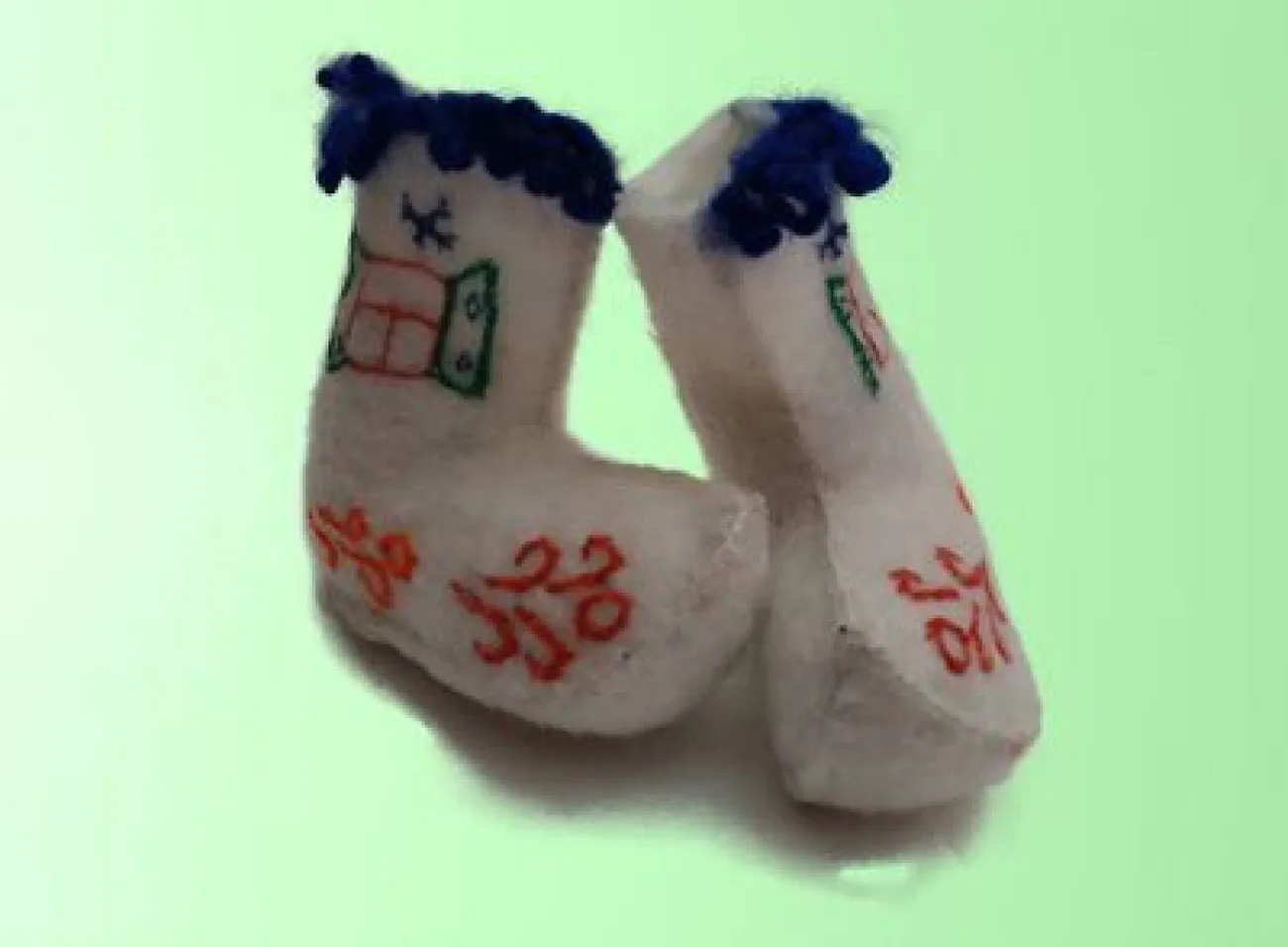 Войлочная детская обувь народов манси