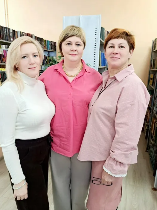 Творческая встреча с поэтом Еленой Диметрой  «Я могла об этом только мечтать!!!» в Библиотеке семейного чтения п.Калья