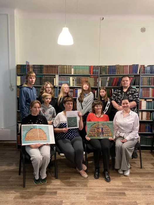 Презентация книги писателя Натальи Паэгле «Симфония художника Райшева» в Центральной городской библиотеке имени А. Н. Арцибашева