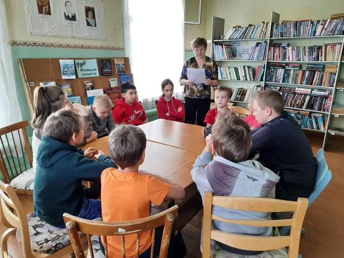 Познавательный час «Путешествие в космос»с Библиотекой п. Сосьва