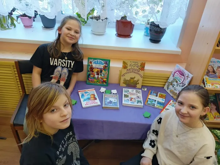 Литературный час «По следам лягушки - путешественницы» в Библиотеке п. Третий Северный