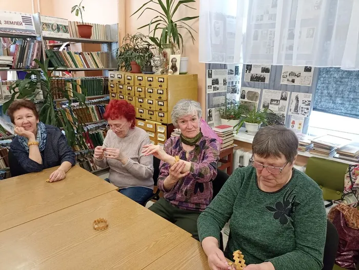 Час эко-творчества «Белая сказка родной земли» в Библиотеке семейного чтения п. Калья