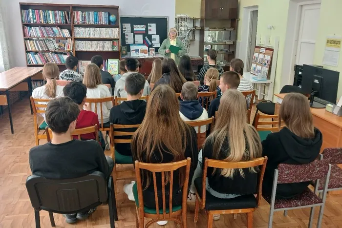 Час Отечества «Ты свят, как Родина моя!» в библиотеке поселка Черемухово