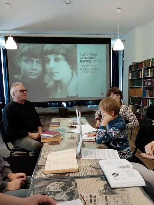 Литературный вечер «Голос в серебряном просторе»