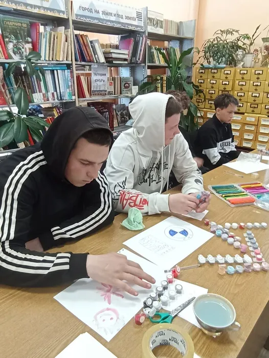 День защиты детей в Библиотеке семейного чтения п. Калья с программой «У книги нет каникул»