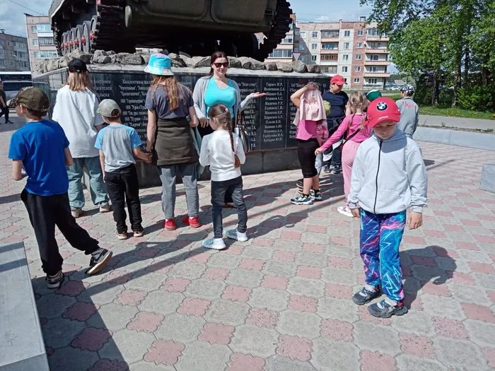 Пешая прогулка по городу: