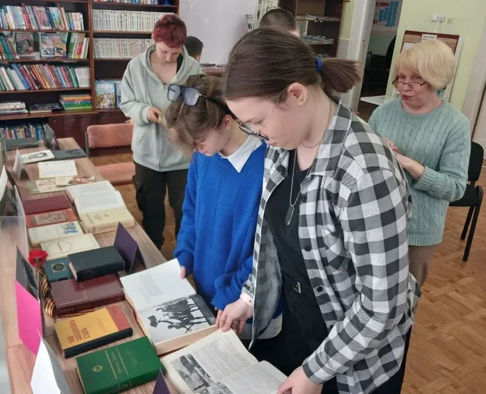 Урок мужества «И книга тоже воевала» в Библиотеке п. Черемухово