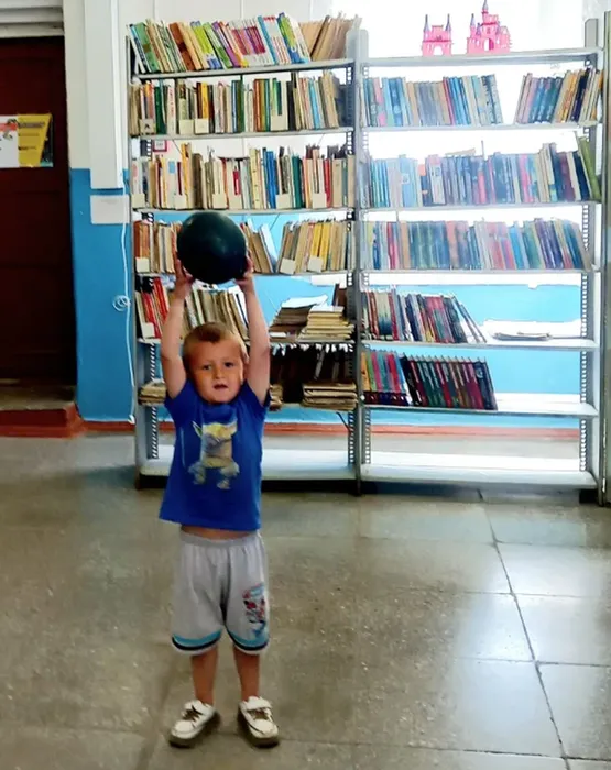 "Здравствуй, праздник! Здравствуй, лето!" с Библиотекой пос.Покровск -Уральский