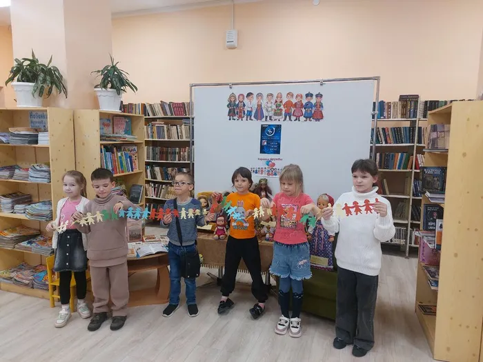 Акция "Ночь искусств" в библиотеке семейного чтения посёлка Калья.