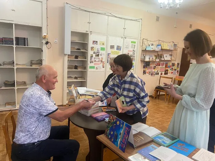 Литературная гостиная с презентацией книги Владимира Пешкова «О любви еще не все сказано»