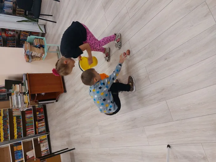 Осеннее путешествие-калейдоскоп "Разноцветные загадки" .