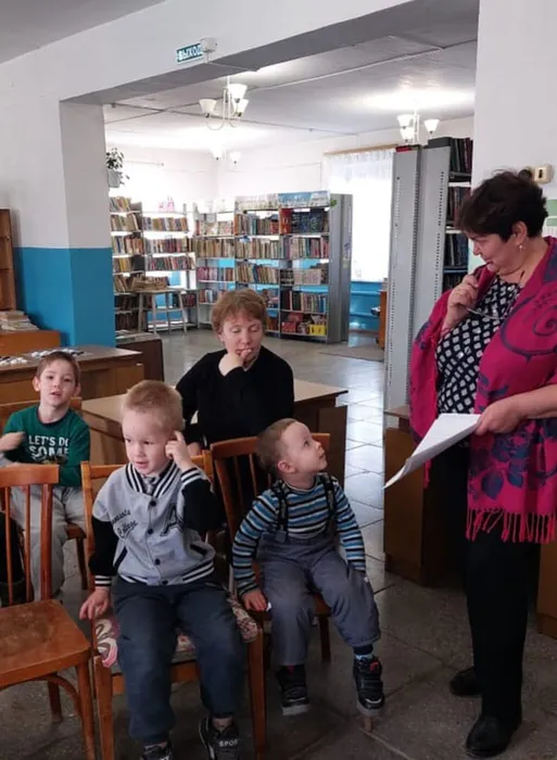 Краеведческий час "Моя малая Родина" прошел в Библиотеке п. Покровск-Уральский