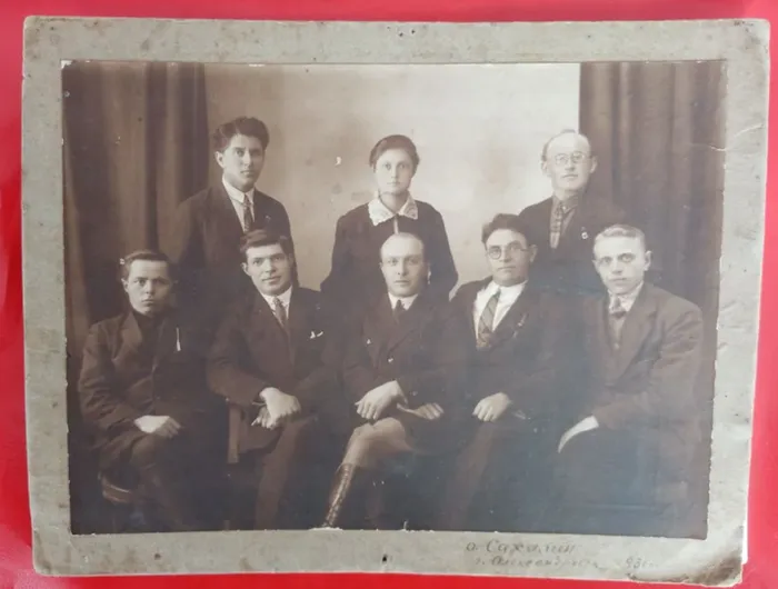 В. И. Алексеев в самом центре. С коллегами. Остров Сахалин. 1931 год.