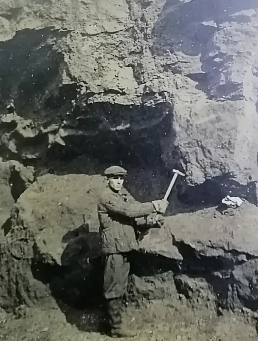 Добыча руды в карьере