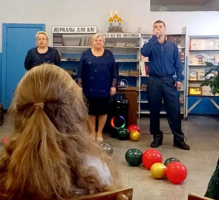 Концерт, посвящённый Дню матери прошел в Библиотеке п. Покровск - Уральский